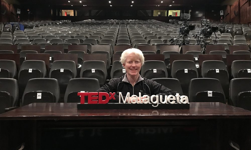 Marta Arce participando en el TED Talk Malagueta.